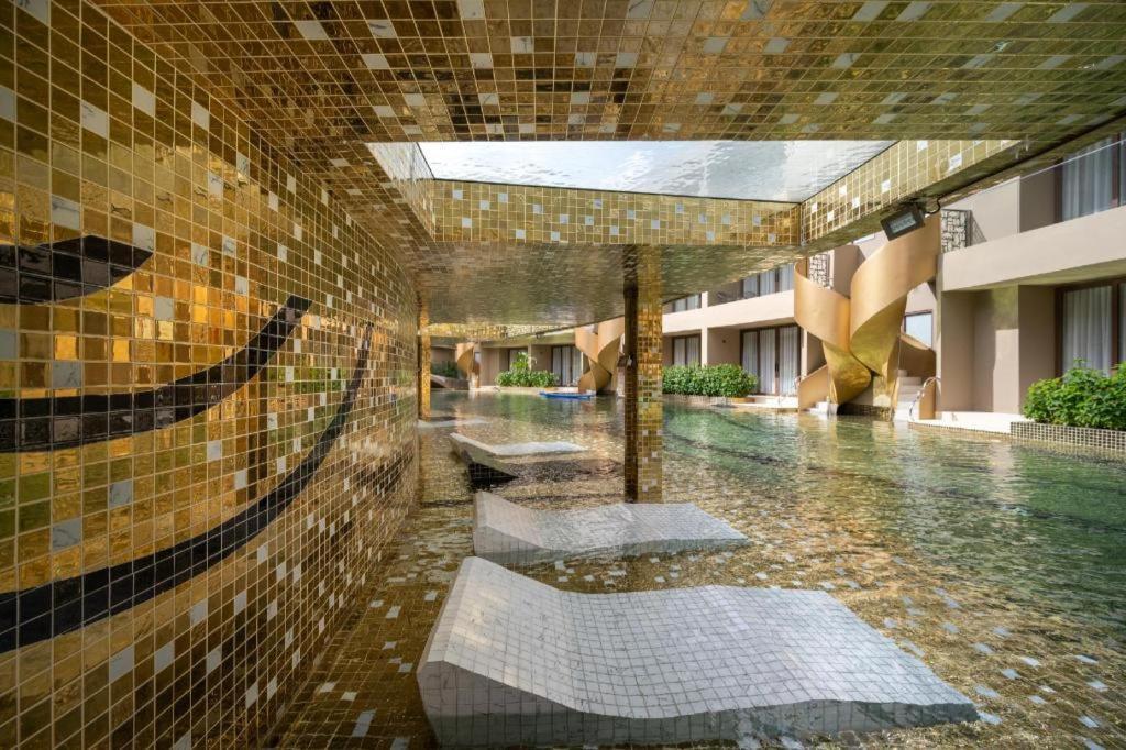 Metadee Elite Hotel Strand Kata